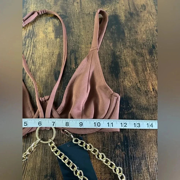 FashionNova Chocolate Brown Chain Top - Picture 5 of 9